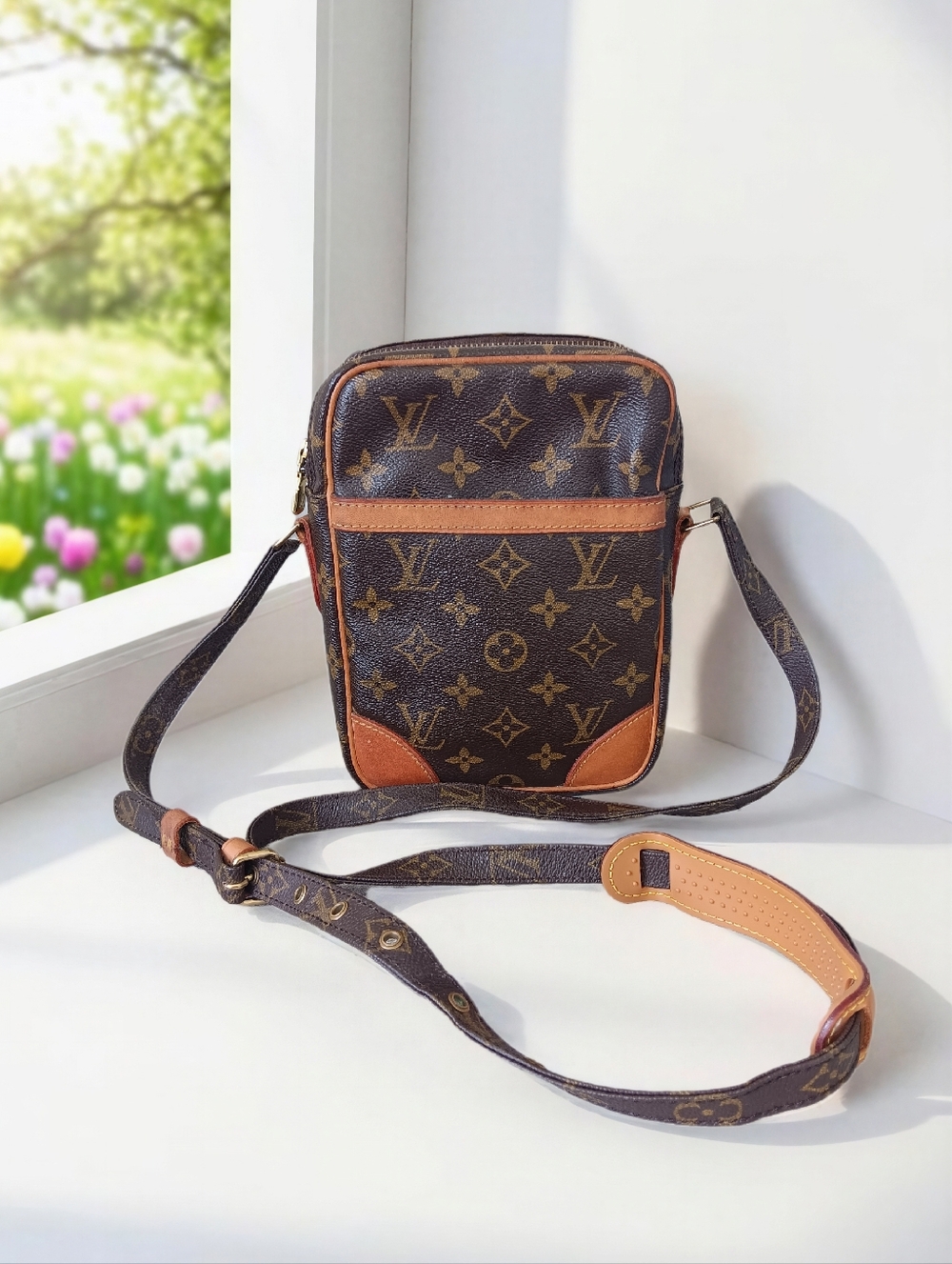 Louis Vuitton Monogram Danube Crossbody Bag Vintage 1995 ✨ COA - Picture 3 of 16